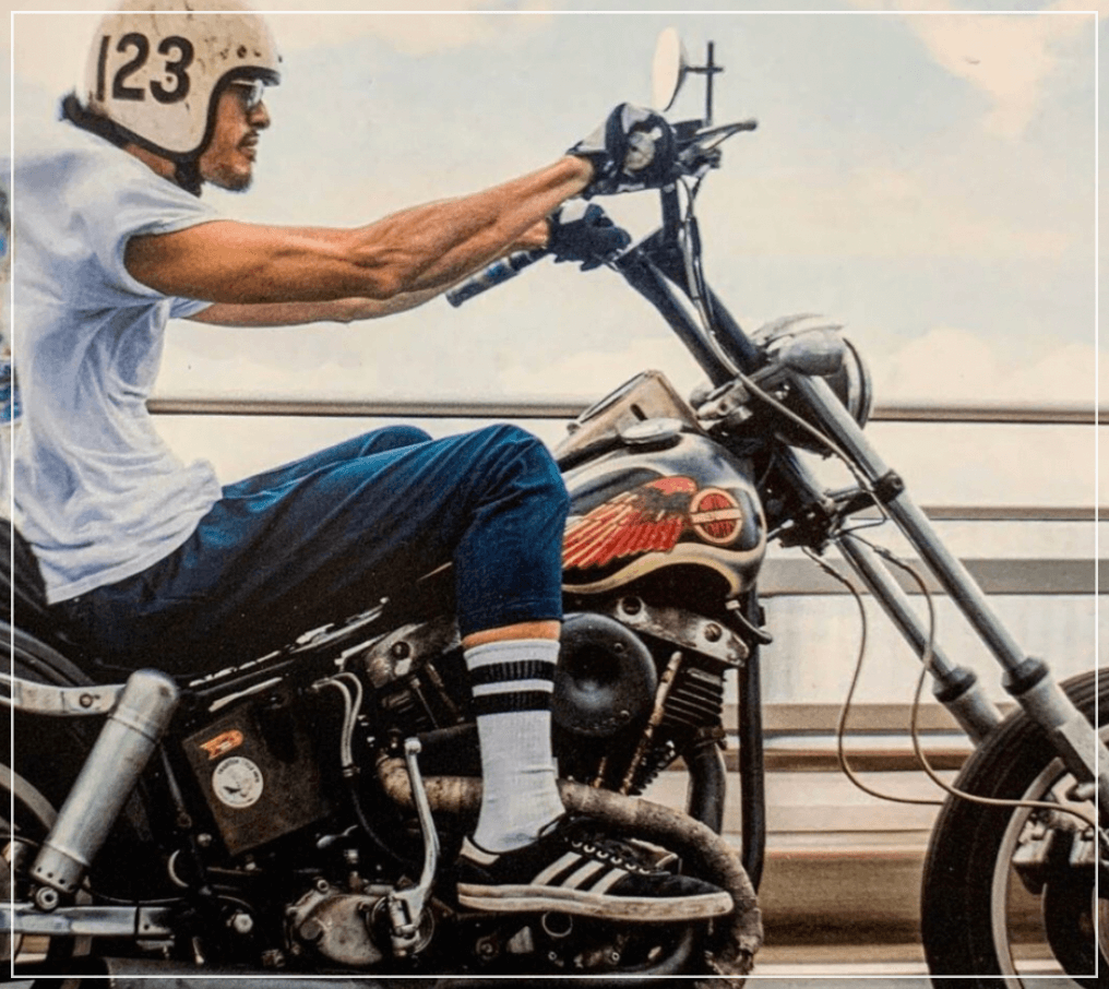 長瀬智也 バイクの車種は何 ヘルメットやサングラスは かっこいい画像も Mk Lab Media
