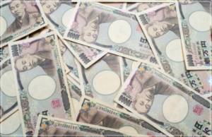 たくさんの一万円札